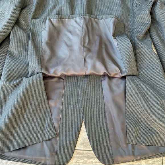 Michael Kors Pure Wool Pinstriped  Blazer in Grey - Picture 15 of 16
